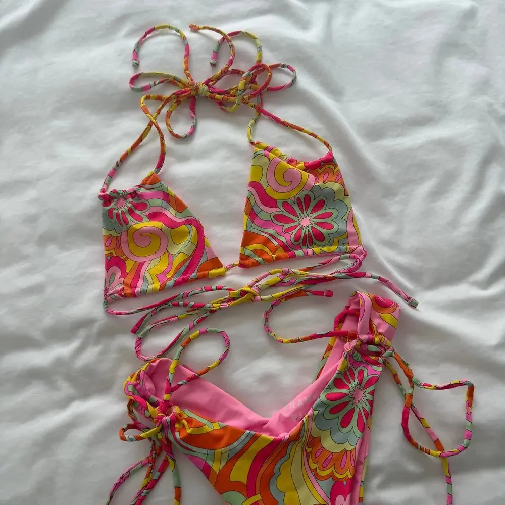 Frankie’s Bikini x Hailee Steinfeld Colorful Swirl Bikini Set Size S